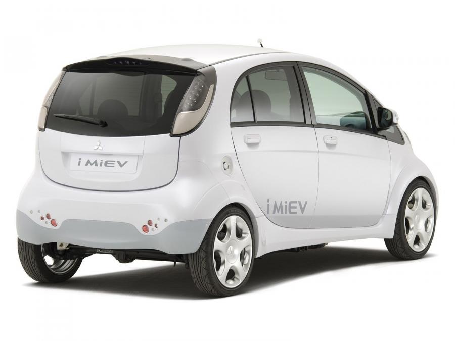 Mitsubishi i-MiEV 2010 года  (фото 10 из 12)